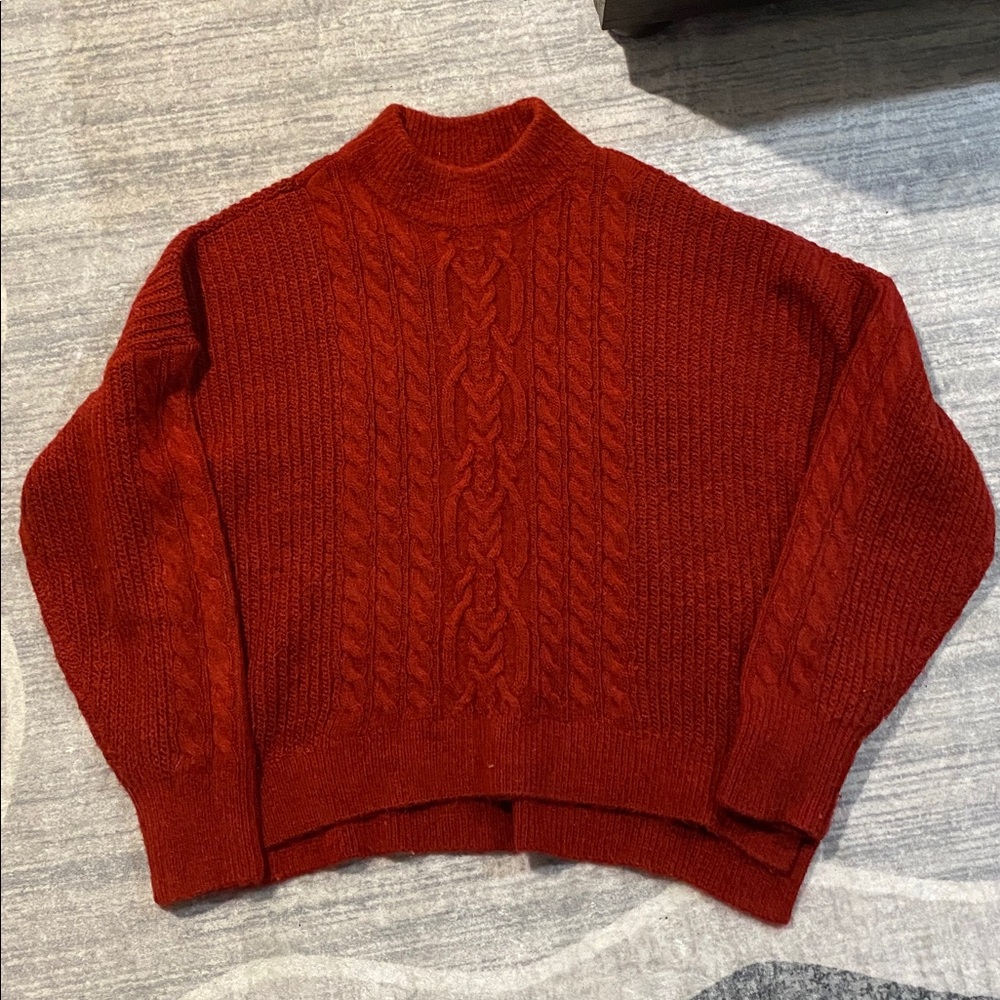 Abercrombie cable knit sweater size large